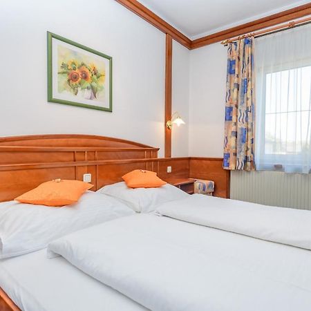 Hotel Gasthof Stoeckler Enns Esterno foto