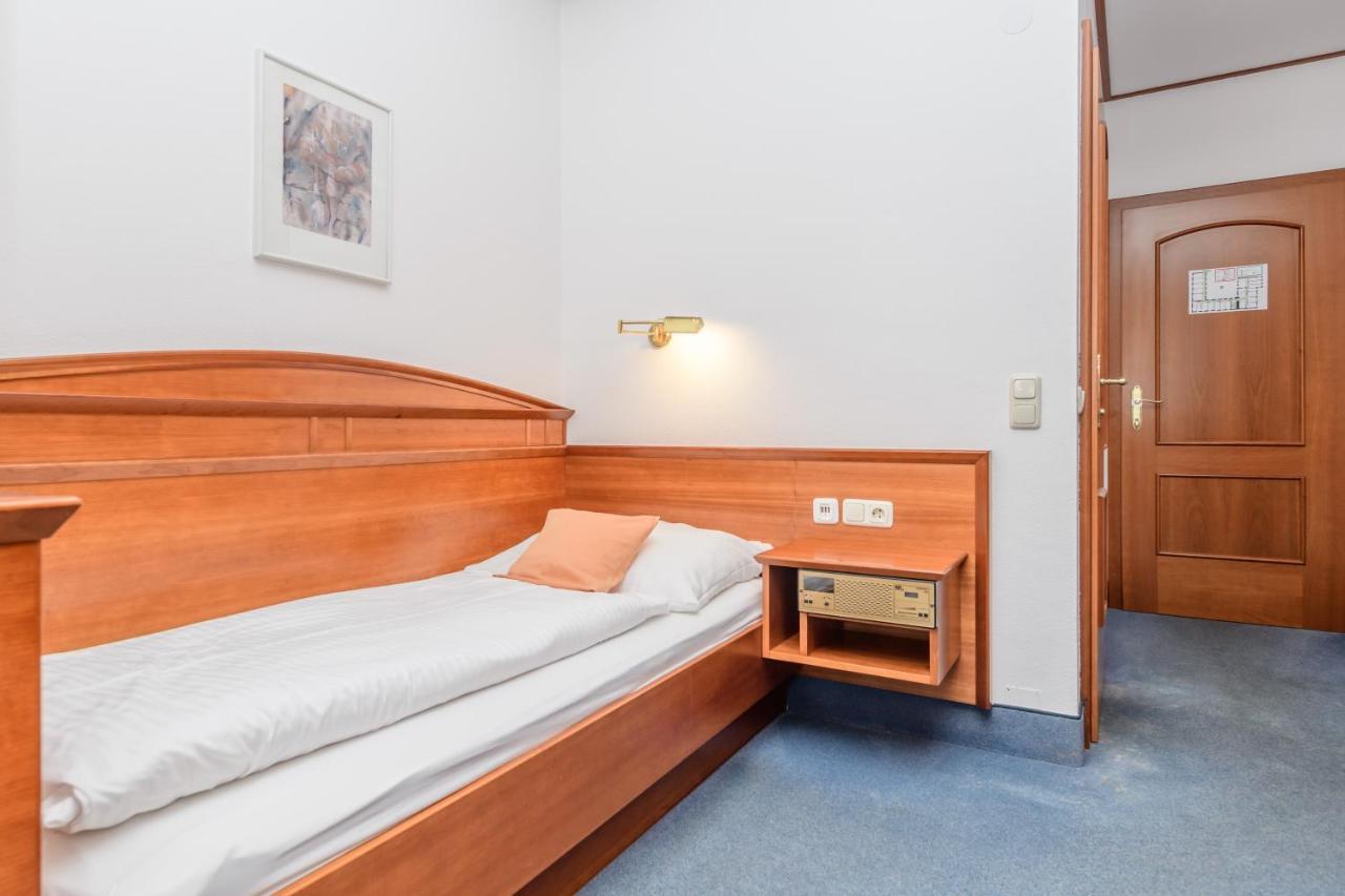 Hotel Gasthof Stoeckler Enns Esterno foto