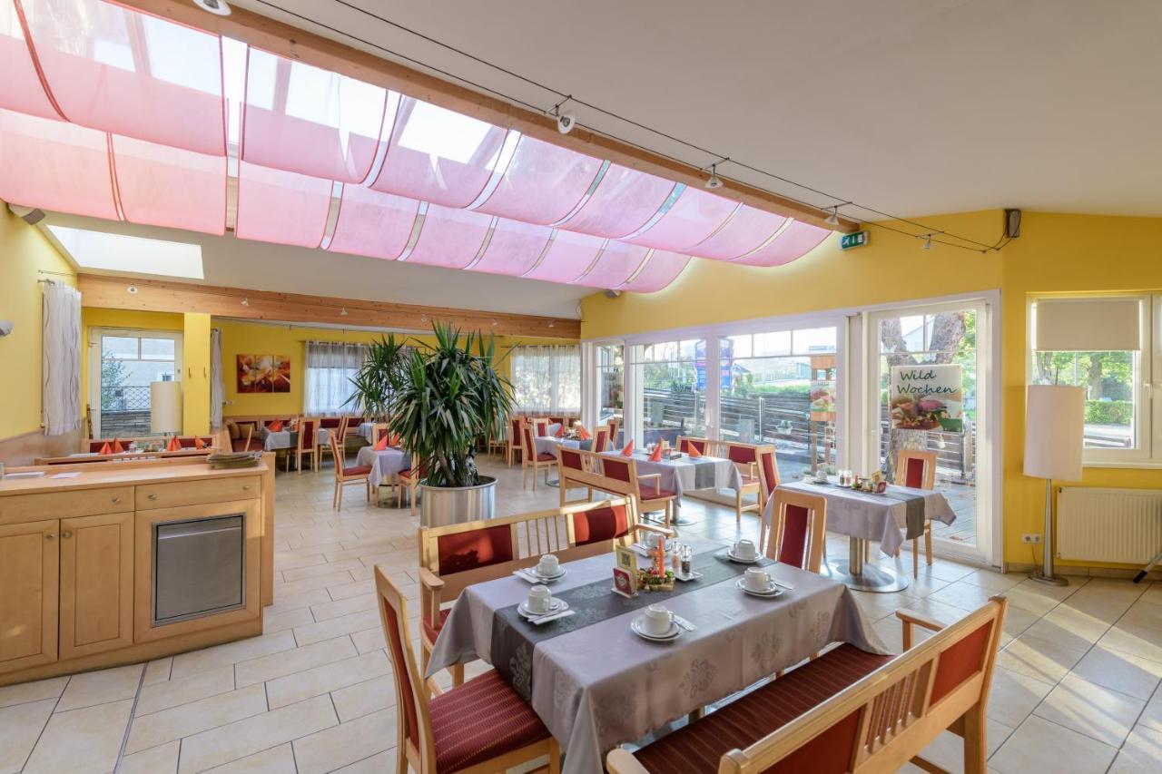 Hotel Gasthof Stoeckler Enns Esterno foto