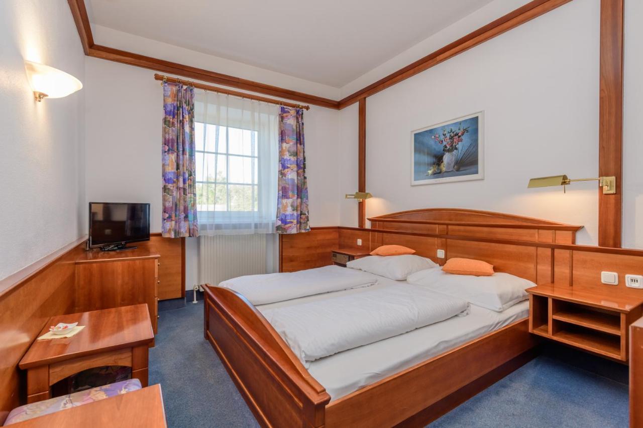 Hotel Gasthof Stoeckler Enns Esterno foto