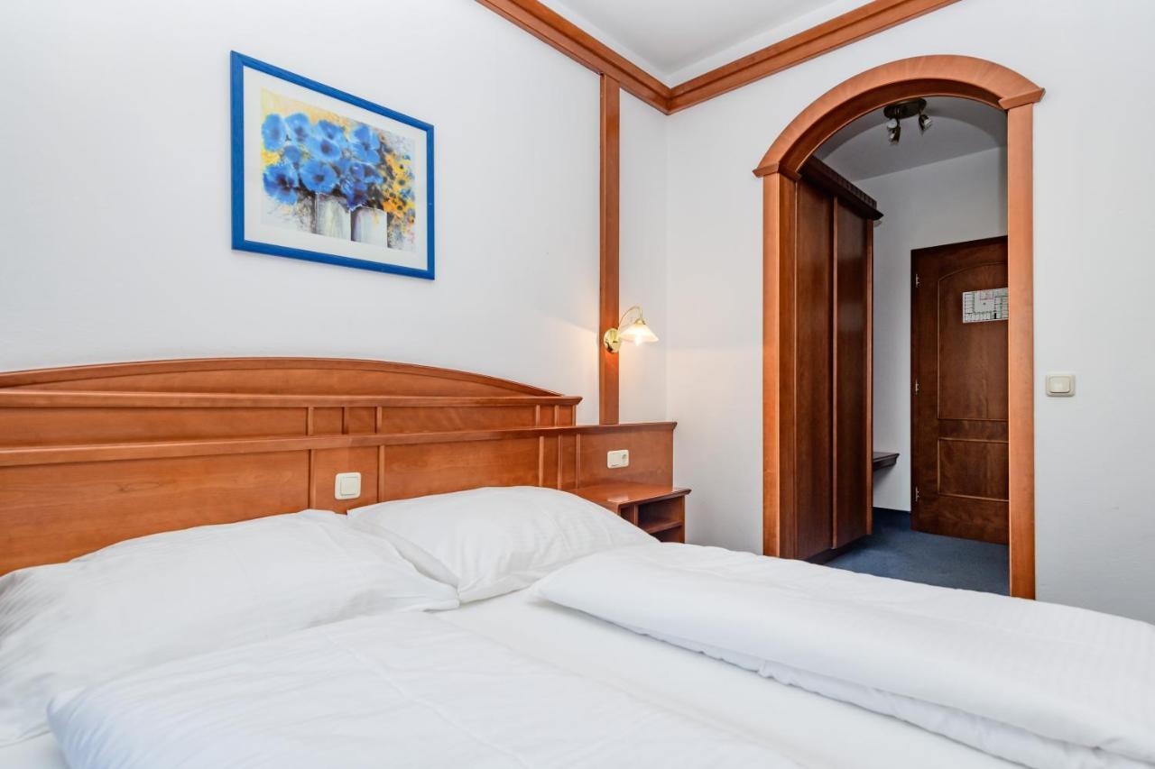 Hotel Gasthof Stoeckler Enns Esterno foto