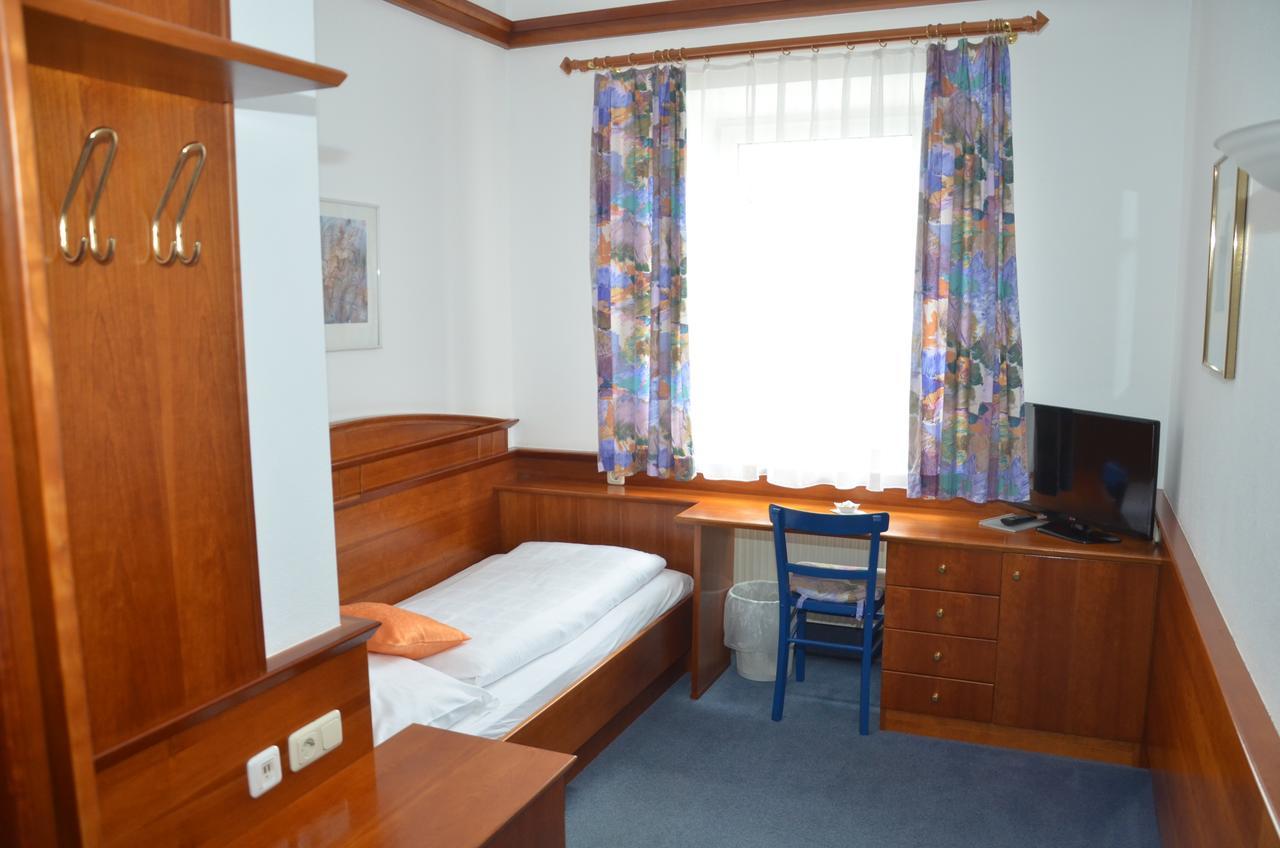 Hotel Gasthof Stoeckler Enns Esterno foto