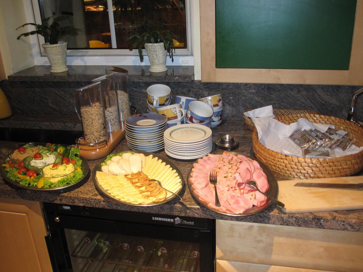 Hotel Gasthof Stoeckler Enns Esterno foto